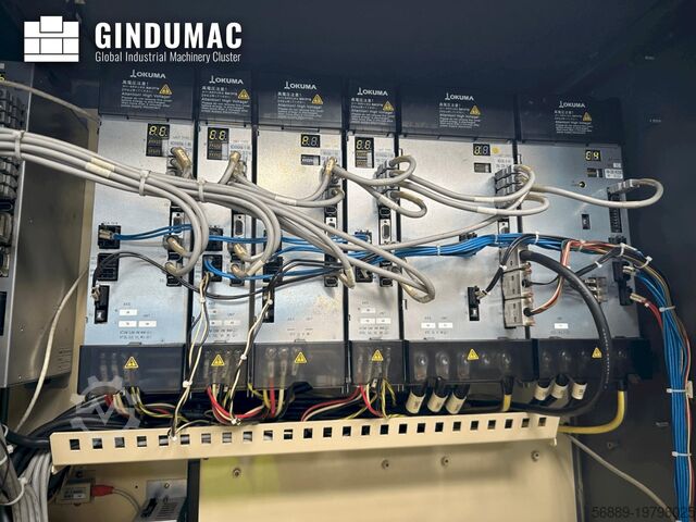 Máquina de torneamento horizontal Okuma LU 300 MY