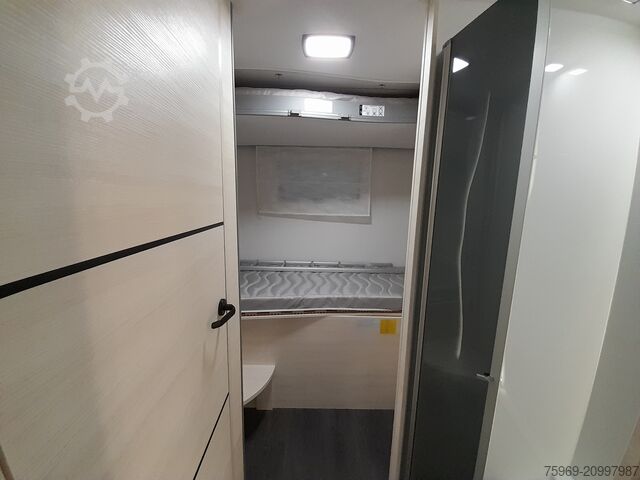 Félintegrált lakóautó Chausson 720 TITANIUM ULTIMATE