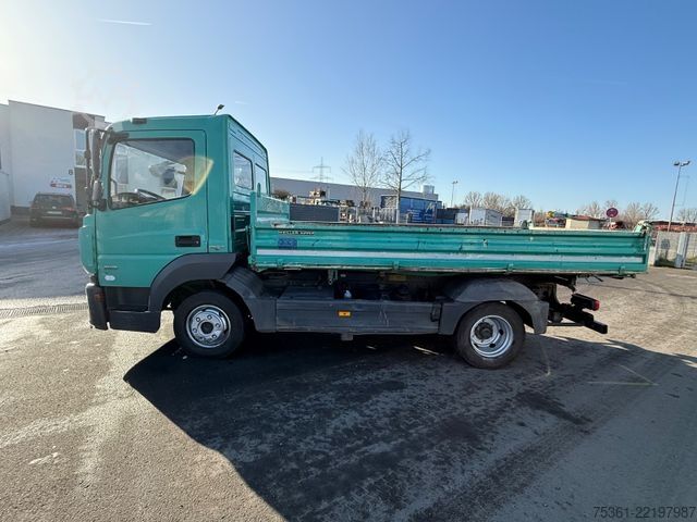 Driezijdige kipper bestelwagen MERCEDES-BENZ Atego 818 Kipper AHK Anhängerhydraulik