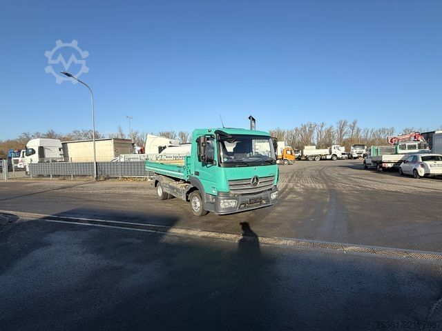 Driezijdige kipper bestelwagen MERCEDES-BENZ Atego 818 Kipper AHK Anhängerhydraulik
