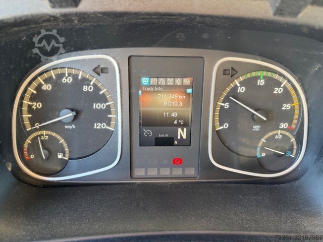 Driezijdige kipper bestelwagen MERCEDES-BENZ Atego 818 Kipper AHK Anhängerhydraulik