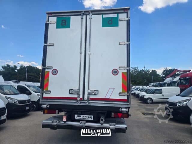 Rashladni kamion Iveco STRALIS 260S36 CELLA 8,60 SPONDA EURO 6