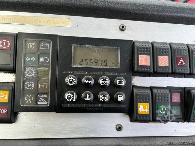 Standard-SZM Terberg YT 182 / Cummins / Allison / 2008 / Terminal Tr...
