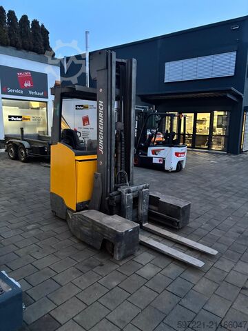 Τετραπλής κατεύθυνσης reachtrucks Jungheinrich ETV-Q 25 neue Batterie