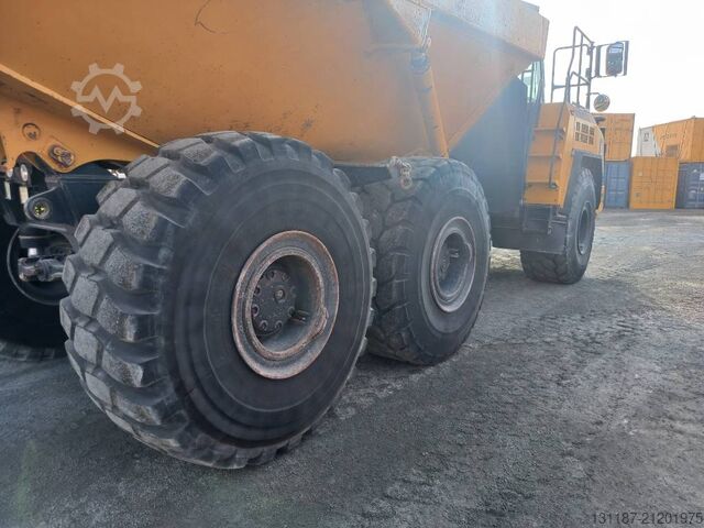Dumper Komatsu HM400-3R (4 pcs available in Abu Dhabi)