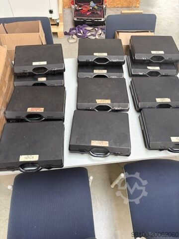 Mașină de inserție Haeger / PEM 824OT-3 Haeger / PEM 824OT-3