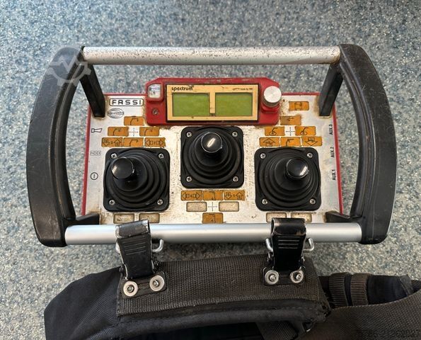 Ladbil med lad SCANIA R450 L 8x4 Fassi F 660 RA 2.28 HE/ Winde/ Funk