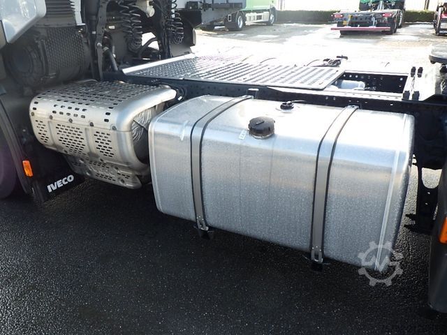 Standard tractor unit IVECO AT 440 S 48 T/P S-Way/Ret/Safety/2xTank/LED/Navi