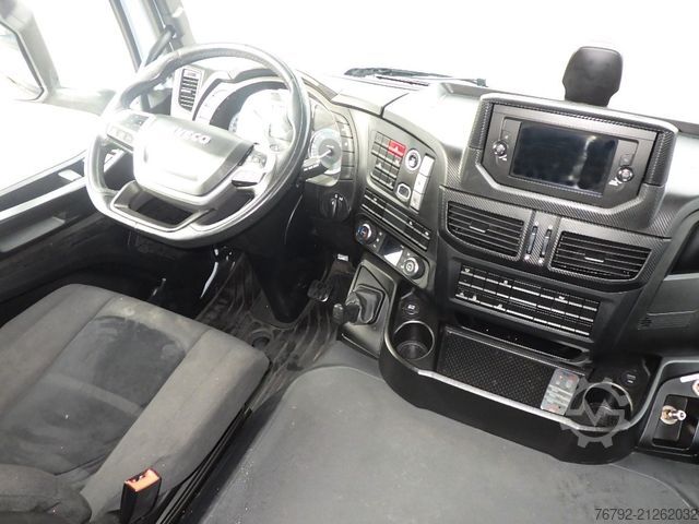 Standard tractor unit IVECO AT 440 S 48 T/P S-Way/Ret/Safety/2xTank/LED/Navi