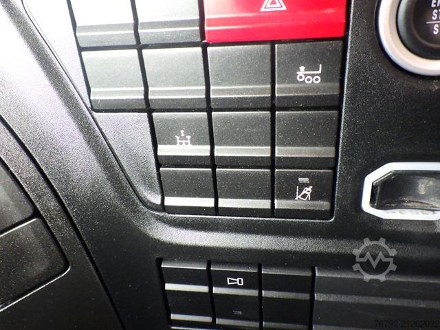 Standard tractor unit IVECO AT 440 S 48 T/P S-Way/Ret/Safety/2xTank/LED/Navi