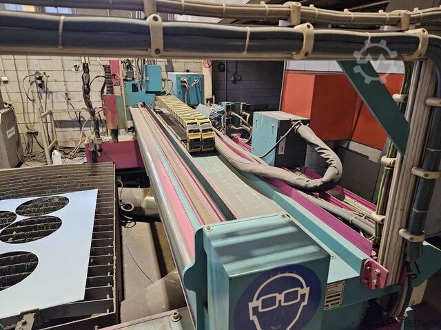 Machine de découpe plasma Sato SATRONIC E 3500