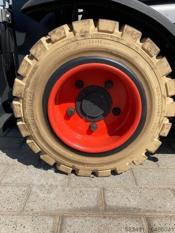 Stivuitor electric cu 4 roți Linde E20PL-02