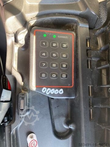 Stivuitor electric cu 4 roți Linde E20PL-02