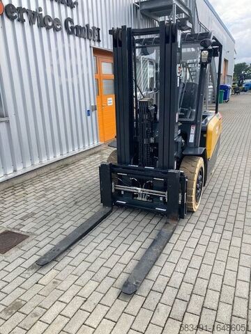 Elektro 4 Rad-Stapler Liugong CLGA30-S/C