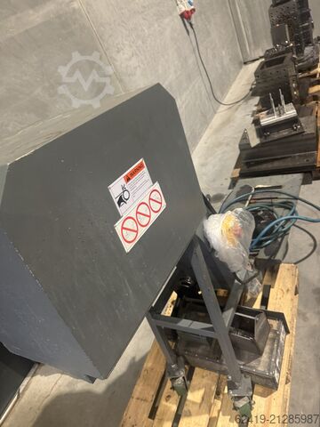 Vertical machining center JOHNFORD DMC-1200