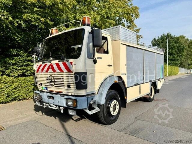 Brandweerwagen Mercedes-Benz SK 1222 V6 / 4x4 / Seilwinde / 35.000Tkm