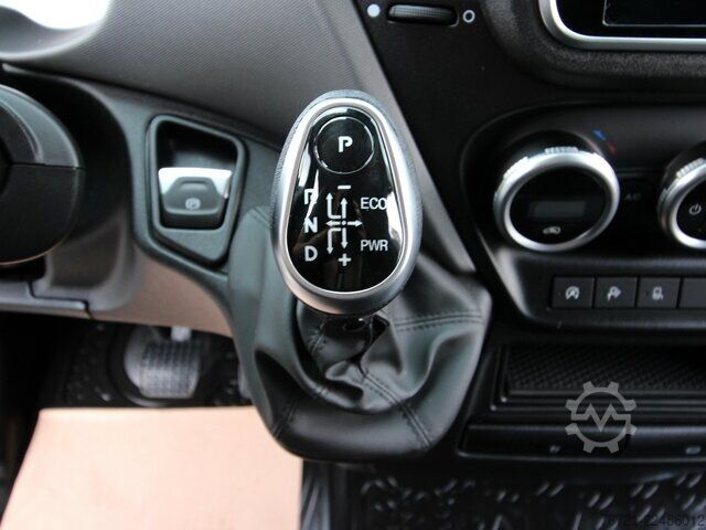 Bestelwagen Iveco Daily 35 S 16 Hi-Matic 2.3 NAVI+LED+KAMERA+270°TÜREN+ACC
