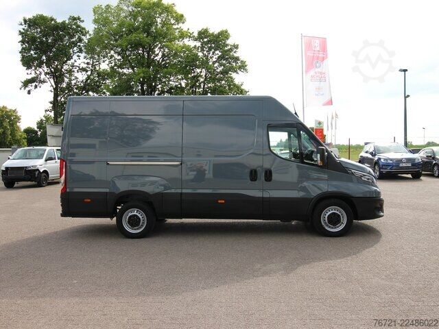 Bestelwagen Iveco Daily 35 S 16 Hi-Matic 2.3 NAVI+LED+KAMERA+270°TÜREN+ACC
