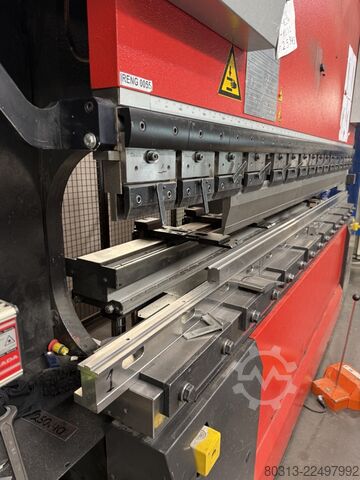Prensa de quinagem AMADA HFE M2 170-3
