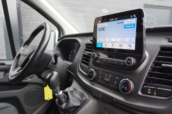 Bestelwagen Ford Transit Custom 2.0 TDCI L2 EURO 6 - Airco - Nav...