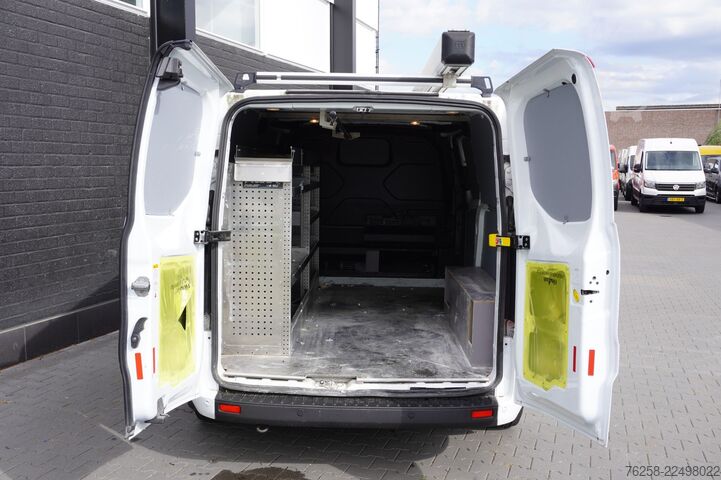 Bestelwagen Ford Transit Custom 2.0 TDCI L2 EURO 6 - Airco - Nav...