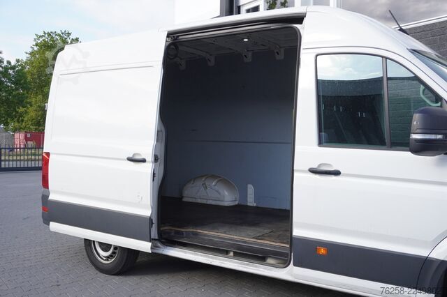 Delivery van VW Crafter 2.0 TDI 140PK L3H3 - Airco - Radio - Cr...