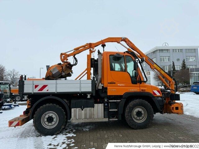 Agricultural machine Mercedes-Benz Unimog U 318