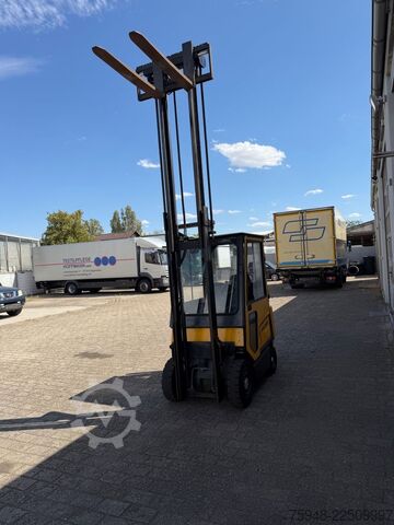 Carretilla elevadora frontal JUNGHEINRICH DFG 160-379 ZT Diesel 4-Zylinder
