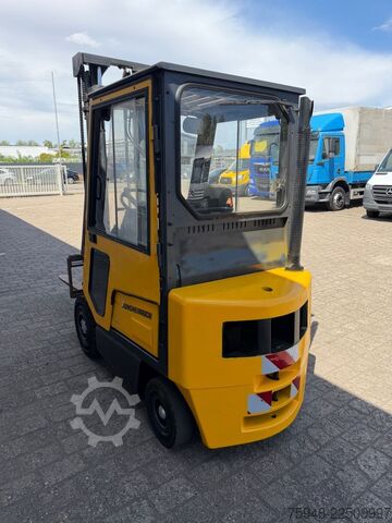 Carretilla elevadora frontal JUNGHEINRICH DFG 160-379 ZT Diesel 4-Zylinder