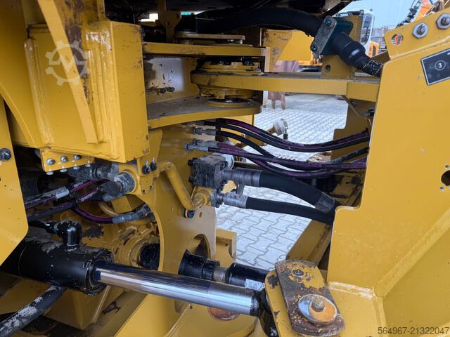Lader Caterpillar 950M Radlader Klima Kamera SW Waage