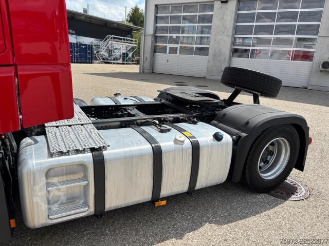 Standard tractor unit  Actros 1851 LS