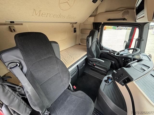 Standard tractor unit  Actros 1851 LS