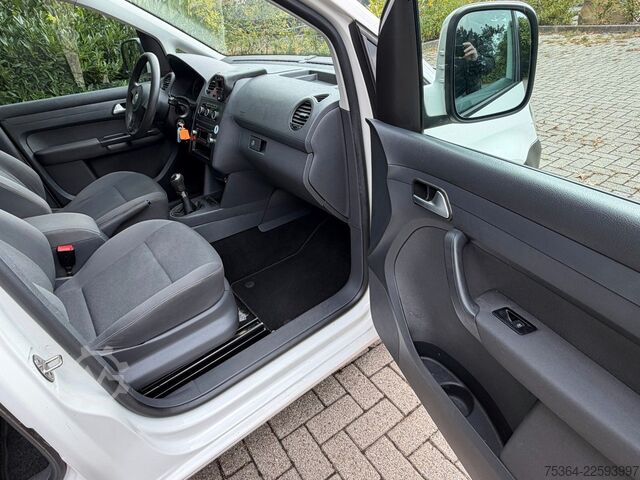 Microbuz VW Caddy Maxi 1.6 Tdi 5 Sitze Rollstuhlrampe Klima