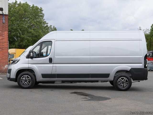 Dobozos furgon Iveco E SuperJolly J35F20EV