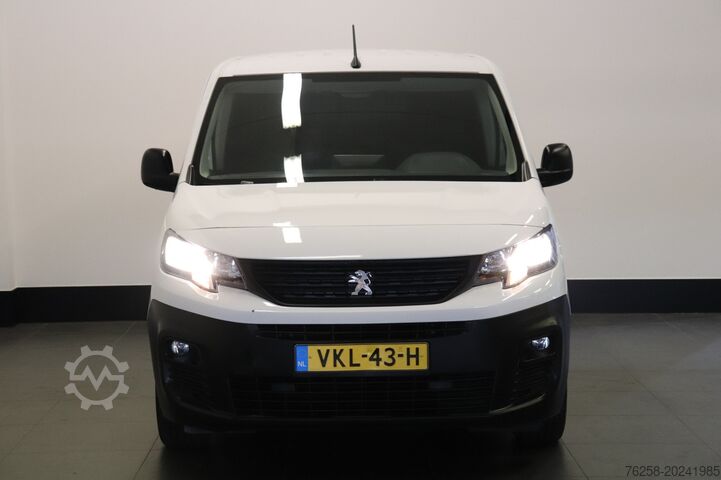 Yüksek tavanlı istasyon vagonu Peugeot Partner 1.2 PT 110PK Benzine! EURO 6 - Airco - ...