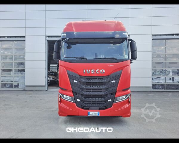 Tractor estándar IVECO TRATTORE STRADALE IVECO S-WAY 480 CON ADR