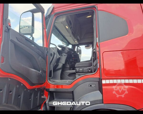 Tractor estándar IVECO TRATTORE STRADALE IVECO S-WAY 480 CON ADR