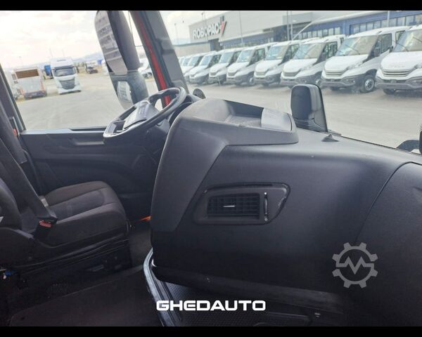 Tractor estándar IVECO TRATTORE STRADALE IVECO S-WAY 480 CON ADR