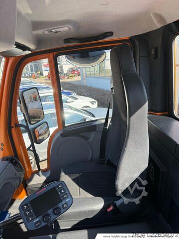  Mercedes-Benz Unimog U 319