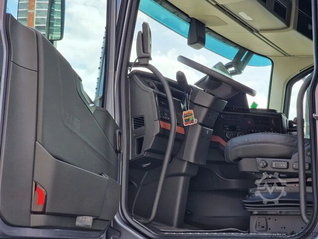 Standaard-SZM Volvo 780 FH 16 XXL -full spec - retarder - full air ...