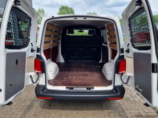 Kamyonet Volkswagen Transporter 2.0 TDI 150 PK DSG Automaat Euro 6