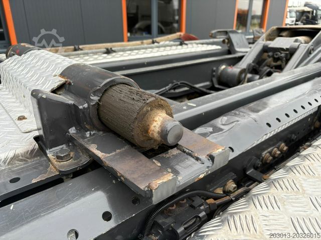 Kroklastbil MERCEDES-BENZ Arocs 4145 8x4 Abrollkipper MEILLER RS 26.60L