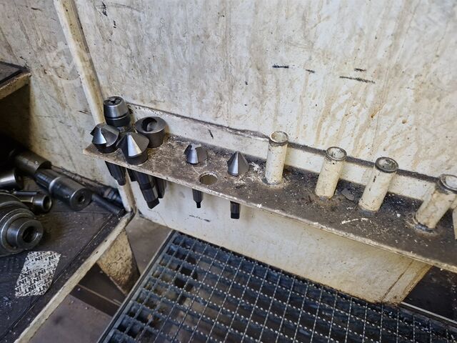 Radial drilling machine MAS VO 80