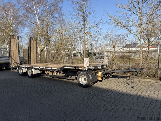 Low loader trailer Schwarzmueller T3  3 Achs Tiefladeranhänger