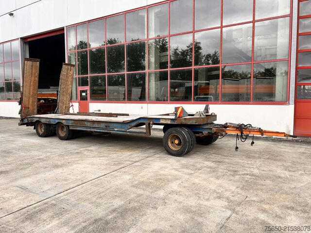 Low loader trailer Müller Mitteltal T3  3 Achs Tieflader mit ABS
