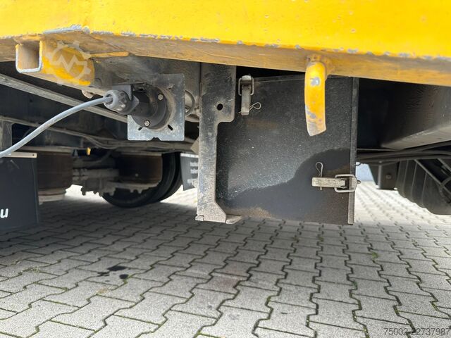  Broshuis E-2190/27 / 3-axle lowloader /  6,4m extendable...