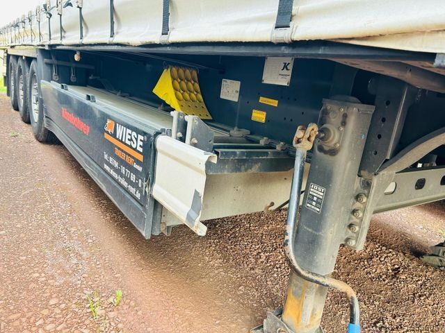 Brandalı açık yarı römork KÄSSBOHRER Schiebeplanen Auflieger