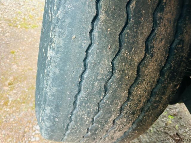 Brandalı açık yarı römork KÄSSBOHRER Schiebeplanen Auflieger