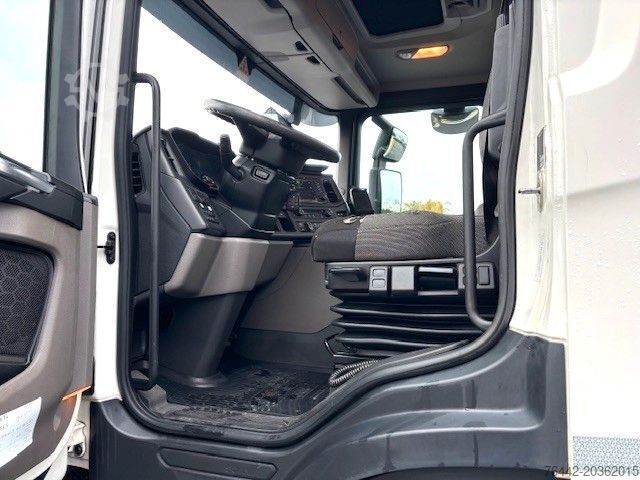 Takelwagen SCANIA XT410-8X4-TRIDEM/SEILWINDE/HYDR RAMP/FUNK/TOP