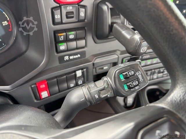 Šlep vozilo SCANIA XT410-8X4-TRIDEM/SEILWINDE/HYDR RAMP/FUNK/TOP